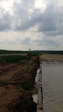 Один танк заглох от гидроудара другой танк перевернулся. Russian tank crash.