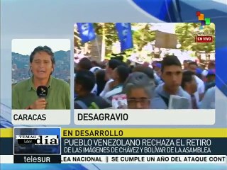 Venezolanos rechazan retiro de imágenes de Bolívar y Chávez de AN