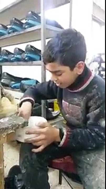 Un Enfant a La Voix d'Or - La Plus Belle Voix du Monde