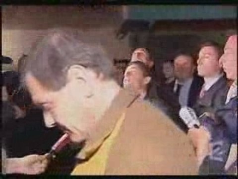 Sarkozy agressé racaille Clichy sous bois