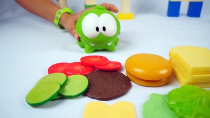 Om Nom Monster Frog YUMMY! Burger & Sandwich Game! (Cut The Rope) Food Safety Video for Ch