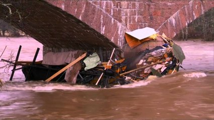 Mes përmbytjeve dhe thatësirës - Top Channel Albania - News - Lajme