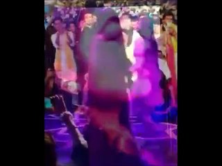 Sanam Jung Dancing With Her Husband on wedding - Exclusive Video