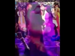 صنم جنگ کا شادی پر انتہائی شرمناک ڈانس ویڈیو منظر عام پر