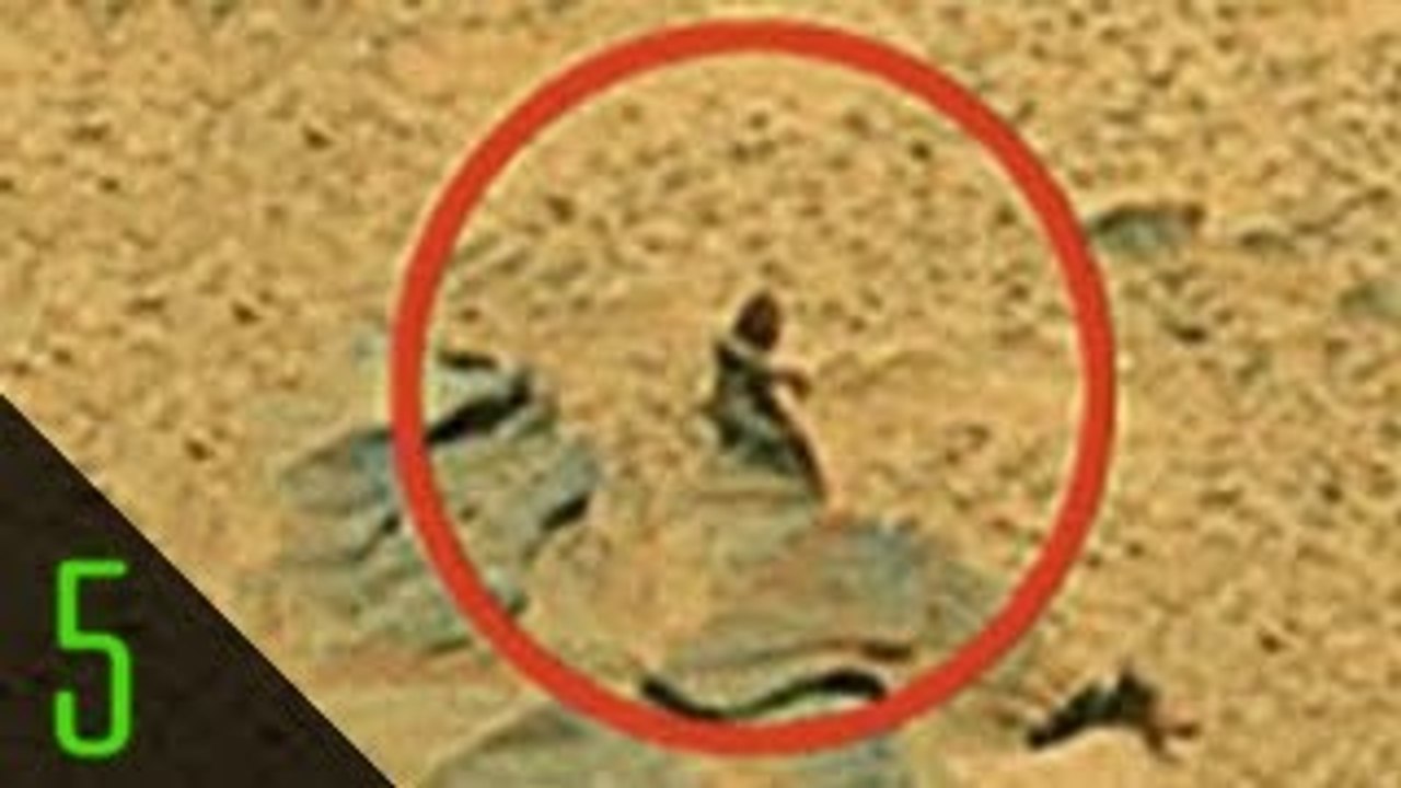 5 Most MYSTERIOUS Photos From Mars