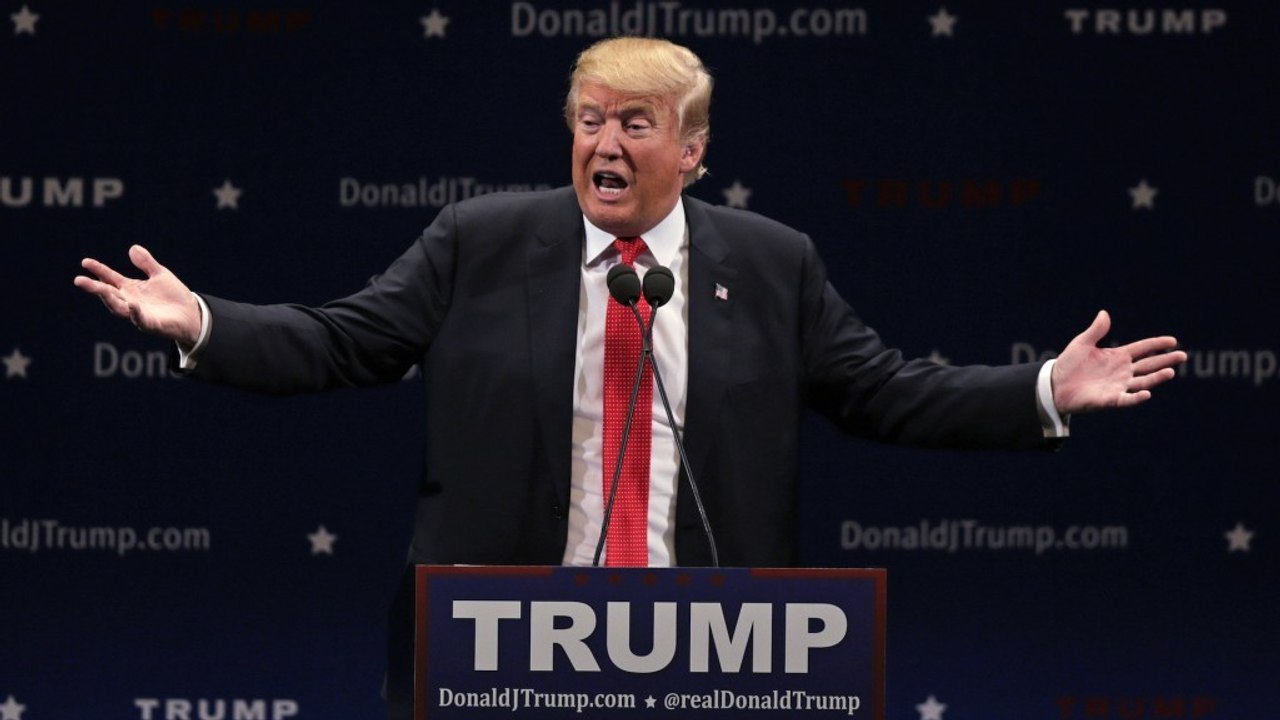 Count the disruptions at Donald Trump's Vermont rally