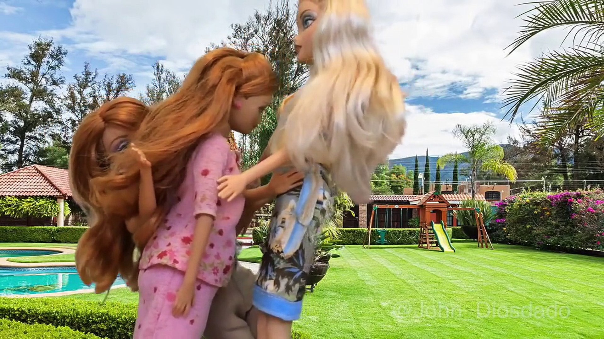 juegos de barbie embarazada cirugia de bebe