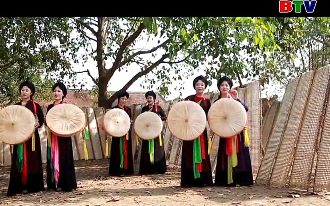 Cổ tay vừa trắng vừa tròn - Thanh Tuyền