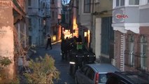 Polis, Hdp Beyoğlu İlçe Binasında Arama Yapıyor 2-