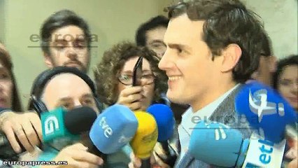 Varios políticos recogen su acta como diputado