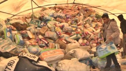 Diyarbakır'daki Terör ve Hendek Mağduru Ailelere Yardım