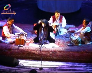 Man Kunto Maula- Abida Parveen Live.
