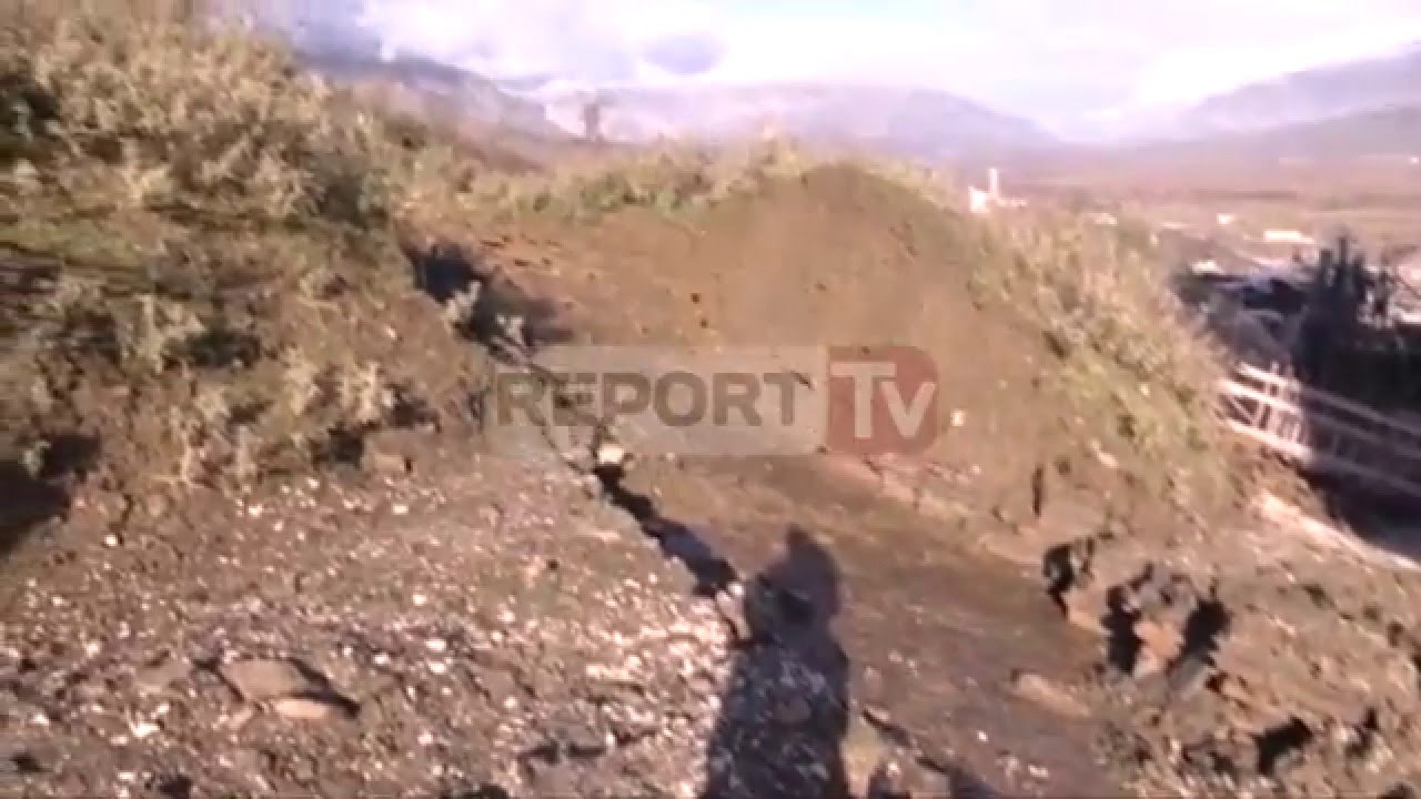 Report TV - Gjirokastër, godina 4-katëshe rrezikon të shëmbet