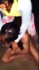 U60 ngoại tình bị con gái người tình đánh đập dã man