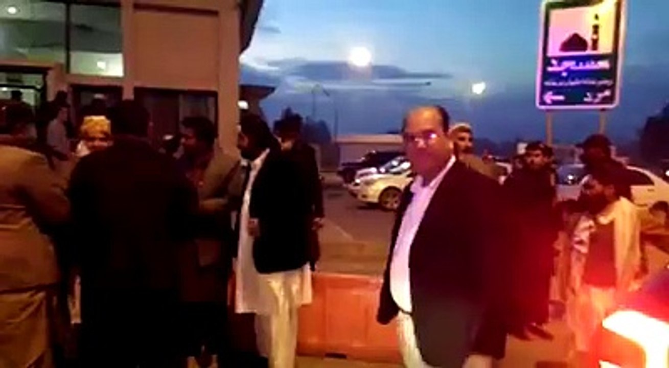 maulana fazlur rehman Ki Bisti live scandal 2016
