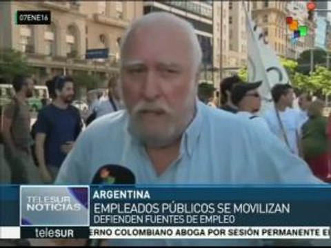 Continúa ola de despidos de trabajadores públicos en Argentina