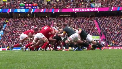 Dan Biggar hammers over a drop goal