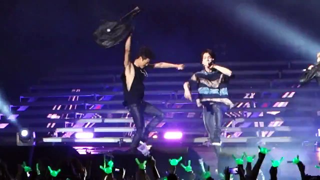 B.A.P 비에이피 BANG X2 ☠ 「 PART. ❶ 」 ✌ LIVE @ Zenith, Paris ✈ (FRANCE) 30th APRIL 2014 BAP 140