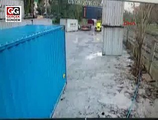 İzmir metro kazası güvenlik kamerasına böyle yansıdı