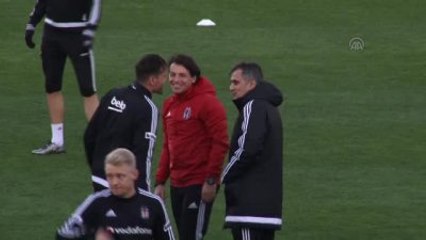 Antrenmanda Futbolculara Sulu Şaka ve Ersan Adem Gülüm'e Karşılama