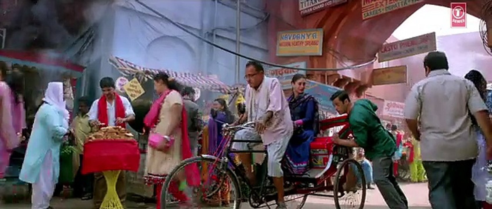 Tu Chahiye (Bajrangi Bhaijaan)  Bollywood Videos