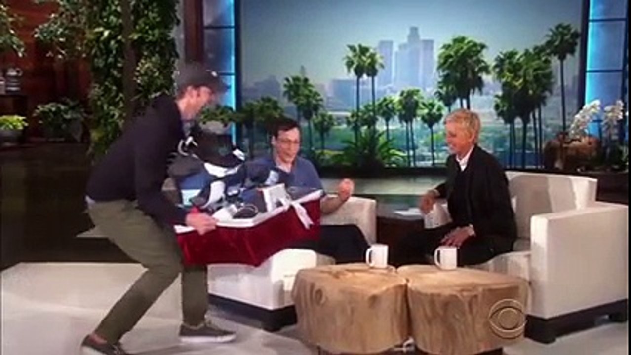 Ellen Is An Amazing Human....When She Won the Peoples Choice Award For Humanitarian She Said Something Incredible!