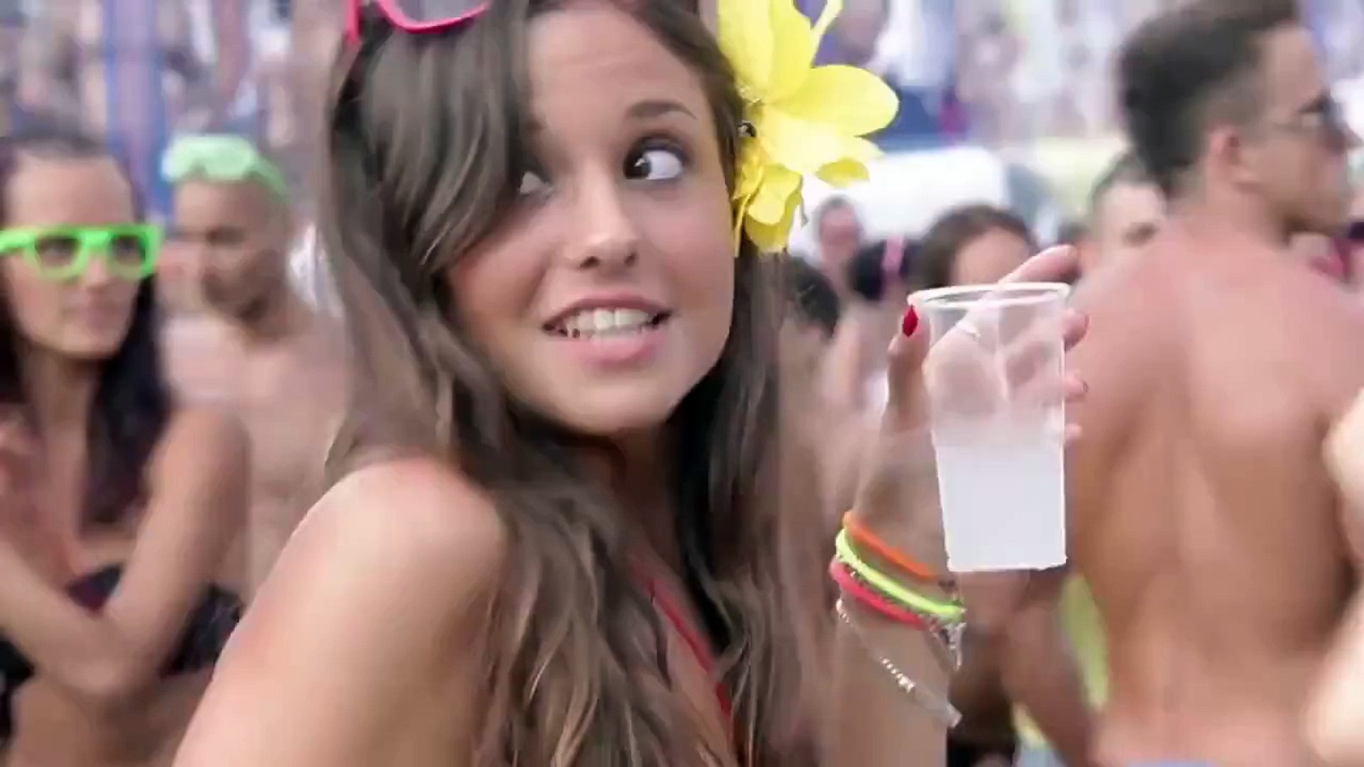 Грандиозная пляжная вечеринка