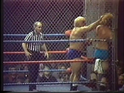 Nick Bockwinkel vs The Crusher (cage match)