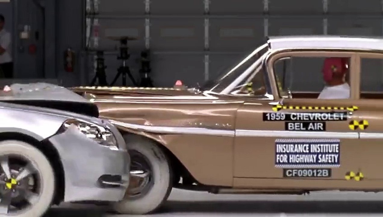 1959 Chevrolet Bel Air vs. 2009 Chevrolet Malibu IIHS crash test