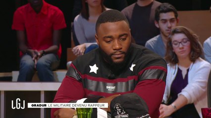 Gradur, le militaire devenu rappeur - Le Grand Journal du 09/01 - CANAL+