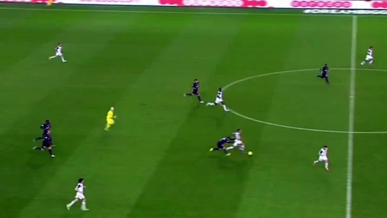 Marco Veratti funny tackle