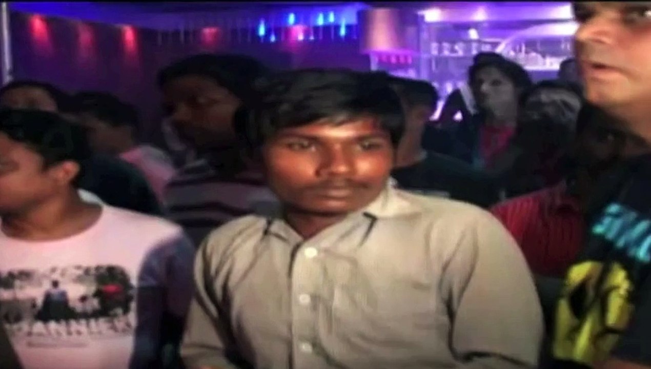 Worst Scandal of 2016 of Bhojpuri Actress