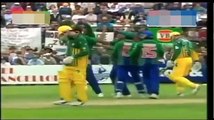 Shahid Afridi Dangerous Bowling vs Australia