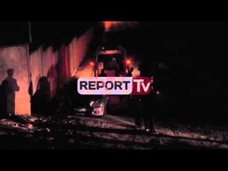 Report TV - Fier, ekzekutohet një 44-vjeçar e i digjet makina, 2 të plagosur