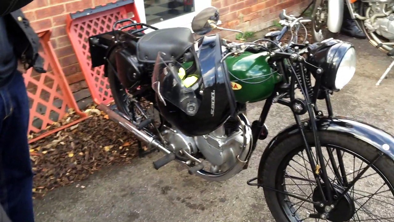 Hollyville cafe panoramas. More views of british motorcycles