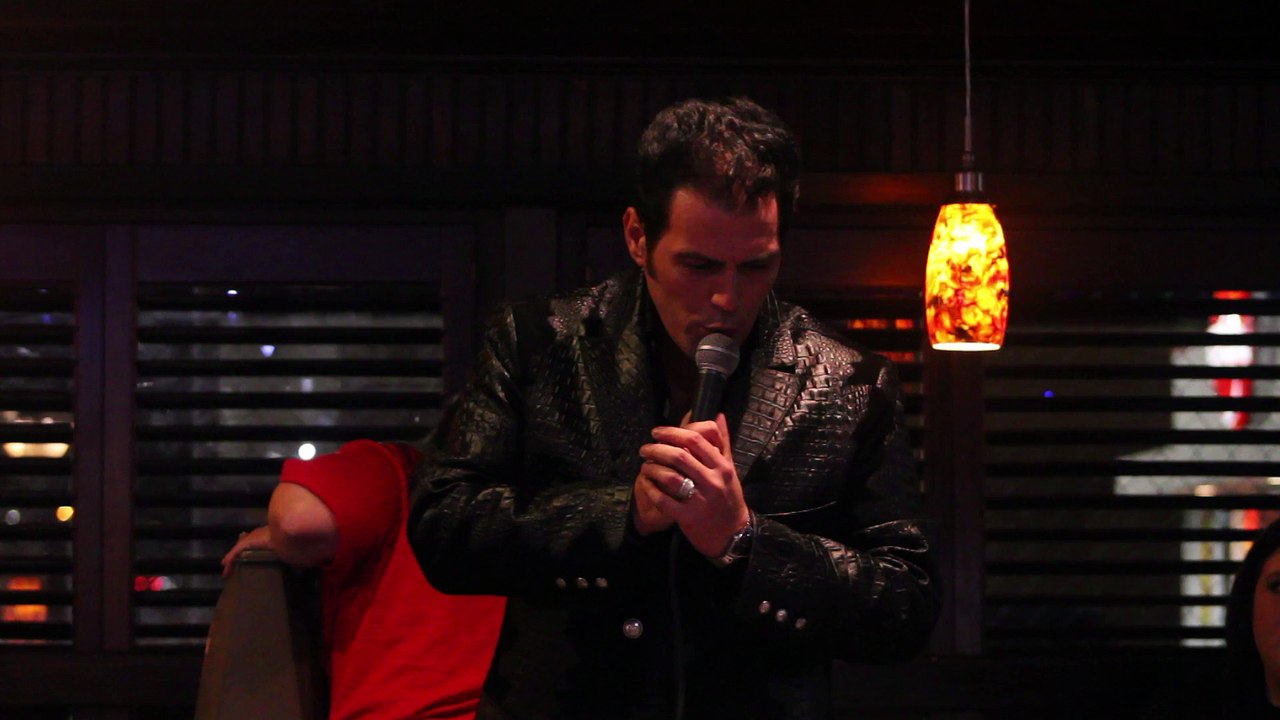 Franz Goovaerts sings 'You'll Never Walk Alone' Marlowes Nov 2015