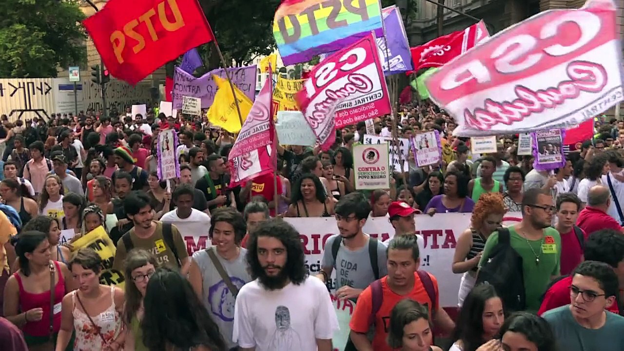 Protestos terminam em confrontos no Rio e SP