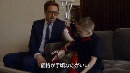 ロバート・ダウニーjr.、少年に“アイアンマン”デザインの義手をプレゼント！