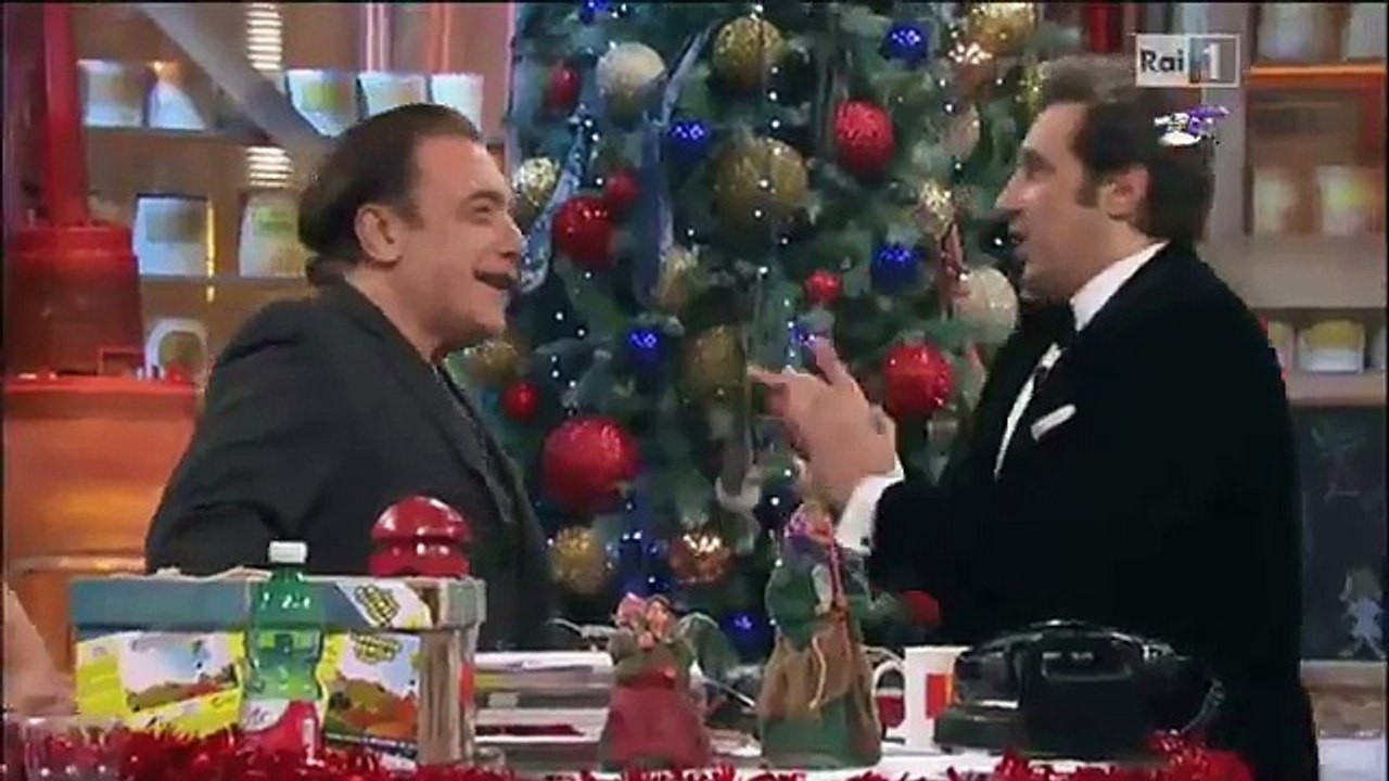 Flavio Insinna e Nino Frassica. Gag ad Affari Tuoi Speciale Lotteria