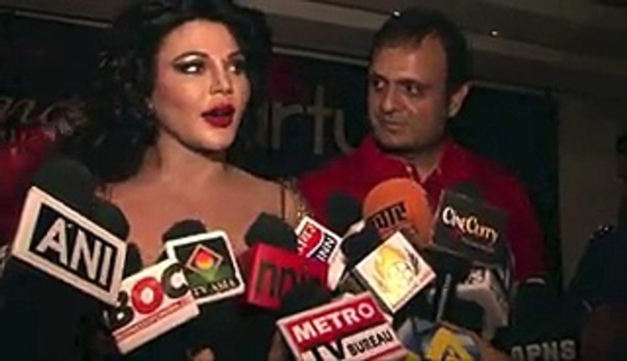 Shocking! Rakhi Sawant Insults Sunny Leone