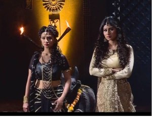 Naagin - Shivanya and Shesha's attack on Shailesh - 9th Jan 2016