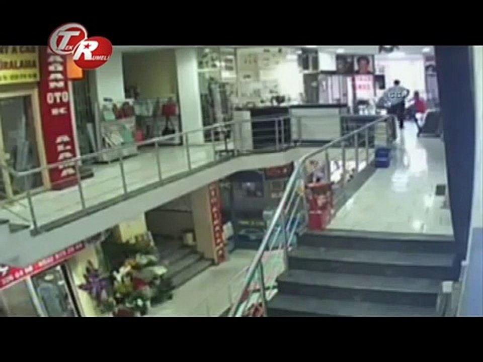 Trabzon'daki Silahlı Kavga Güvenlik Kameralarına An An Yansıdı