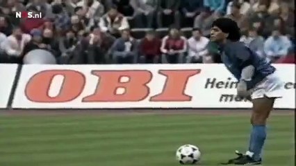 Maradona'nın Maç Öncesi Müzik Eşliğinde Isınması
