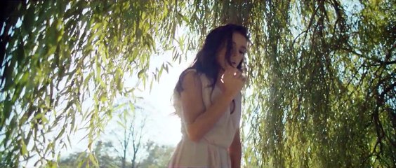 Tuğba Yurt - Aklımda Sorular Var