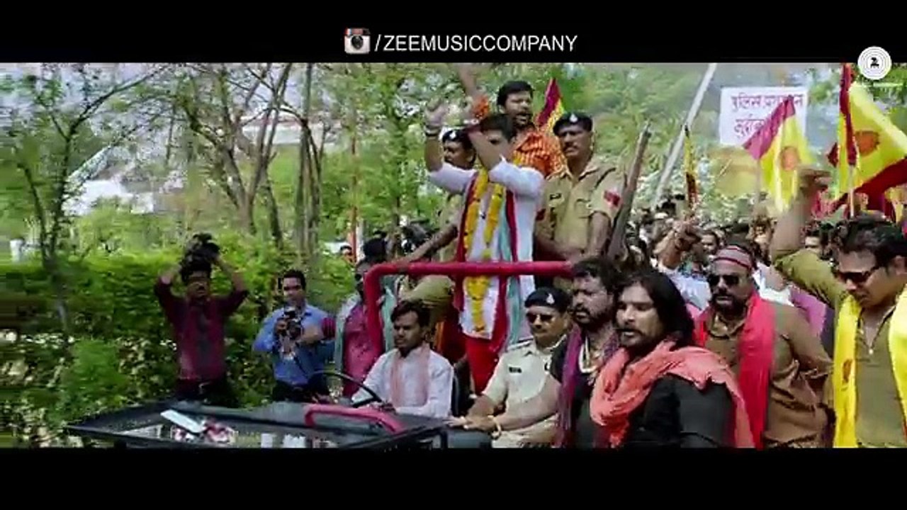 Sanke Hai San San - Jai Gangaajal   Bappi Lahiri   Salim & Sulaiman   Priyanka Chopra & Prakash Jha