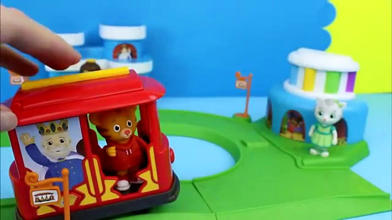 Daniel Tigers Neighborhood Neighborhood All-in-1 Playset with prince wednesday