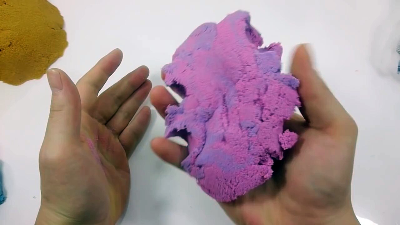 How To Make Rainbow Colors Kinetic Sand Cake DIY PomPom !! 키네틱 샌드+뽀송이모��