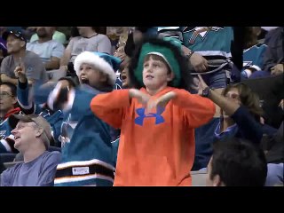 Bug Wins PS3 at Shark-s Game - Jumbotron Dance Cam