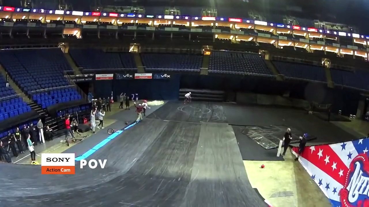 Travis Pastrana - Aussie Roll (Double backflip 360)