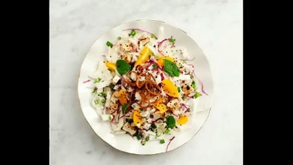 Азиатский салат с апельсинами и капустой